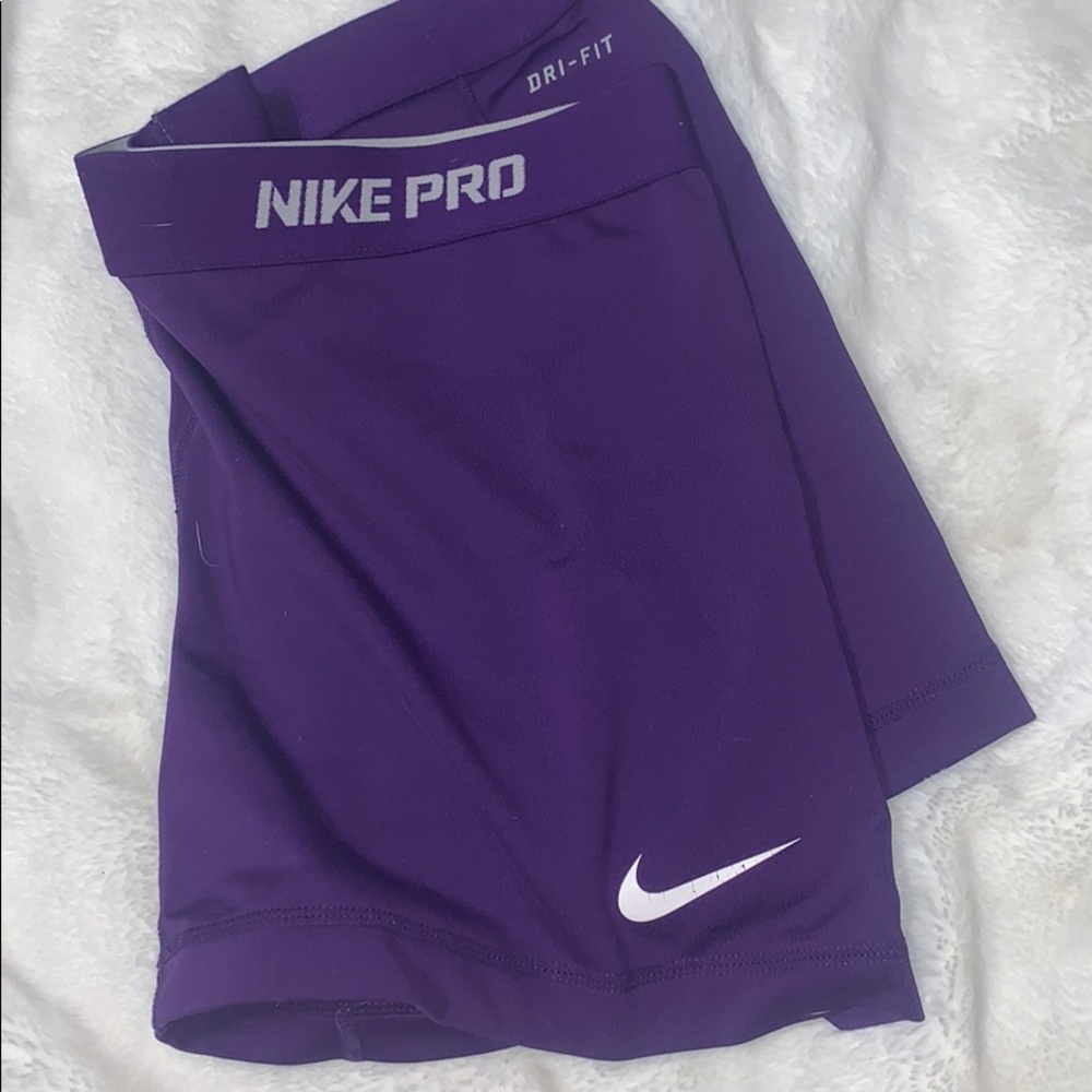 PURPLE NIKE PRO 3” SPANDEX XL